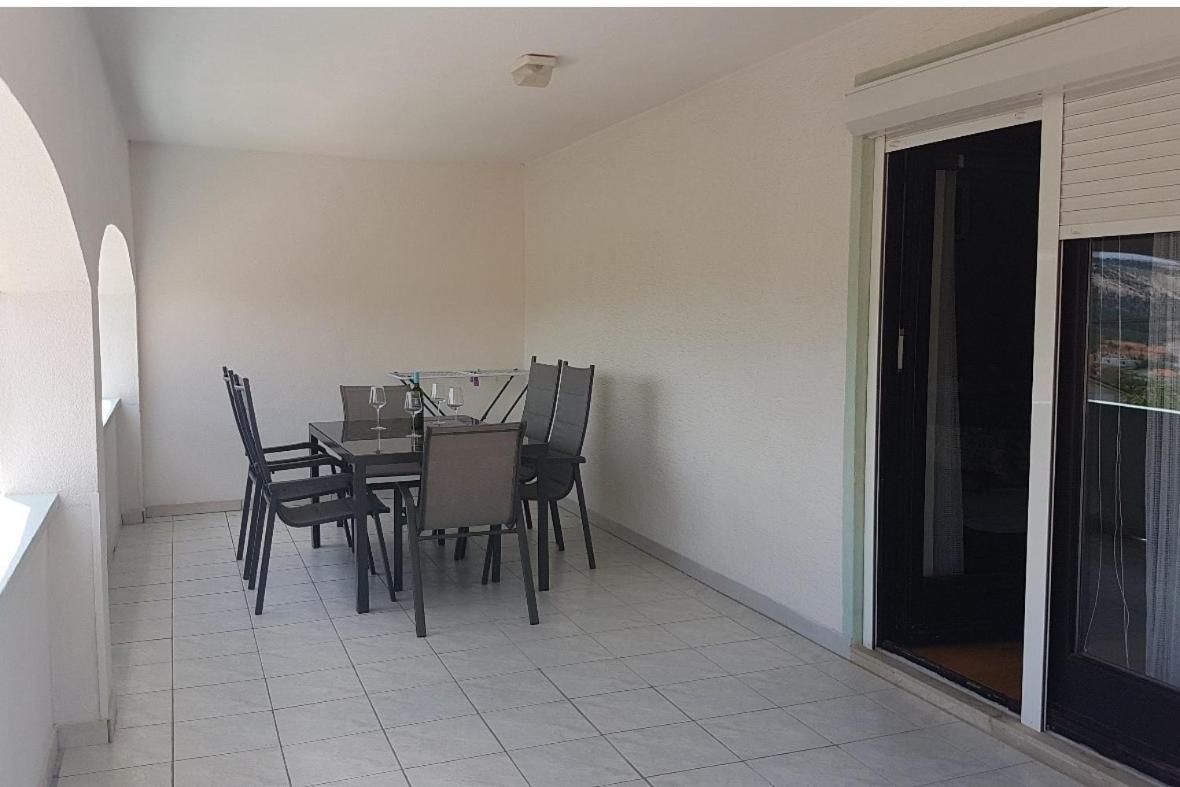 Apartments For Families With Children Lopar, Rab - 10402 Exterior photo